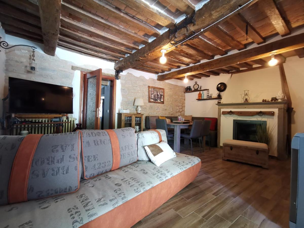 Bed & Breakfast Sentiero 54 Cantiano Exteriör bild